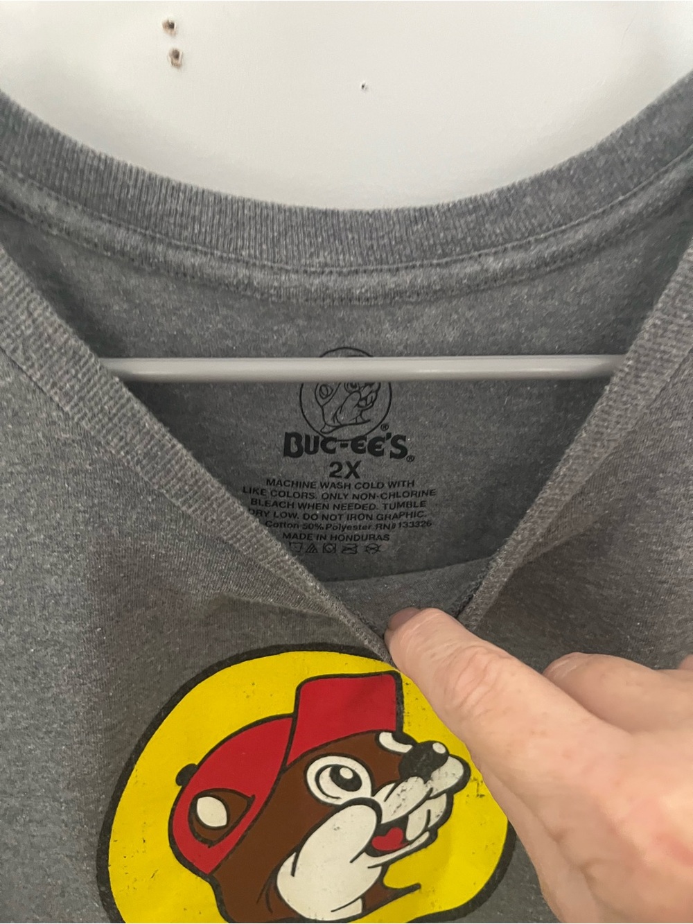 Buc-ee's t-shirt - Picture 7 of 10